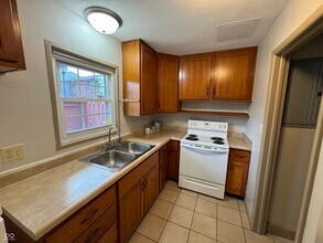 4847 Mt Vernon Dr in Indianapolis, IN - Building Photo - Building Photo