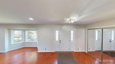 77 Princess Dr in North Brunswick, NJ - Building Photo - Building Photo