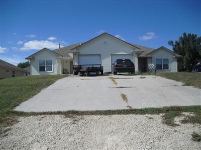 309 Smith St in Milford, KS - Building Photo