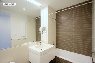 384-388 Bridge St in Brooklyn, NY - Building Photo - Building Photo
