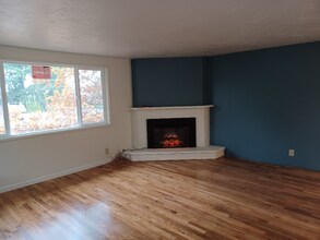 585 W 26th Ave in Eugene, OR - Building Photo - Building Photo