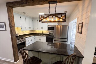 118 Loizos Dr NW, Unit H-16 in Fort Walton Beach, FL - Building Photo - Building Photo