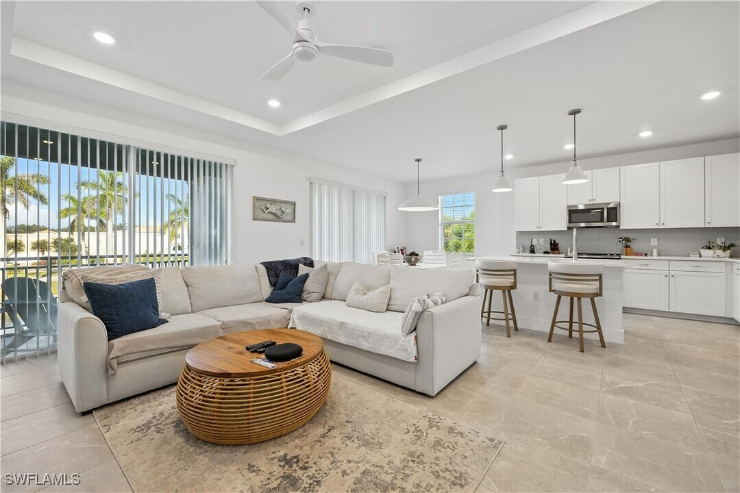 26300 Coco Cay Cir in Bonita Springs, FL - Building Photo
