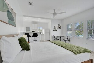 901 N Federal Hwy, Unit SI ID1504104P in Lake Worth Beach, FL - Building Photo