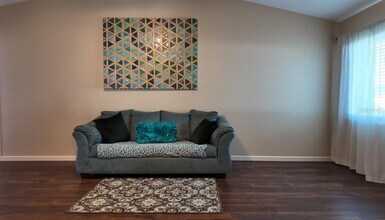 4180 Pompano Rd in Venice, FL - Building Photo - Building Photo