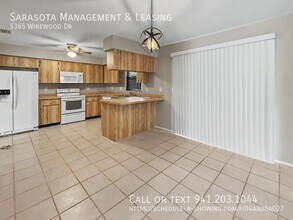 5365 Winewood Dr in Sarasota, FL - Building Photo - Building Photo