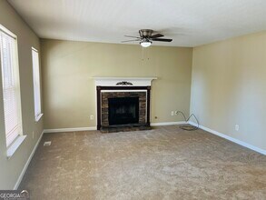 129 Lost Lake Dr in Villa Rica, GA - Building Photo - Building Photo