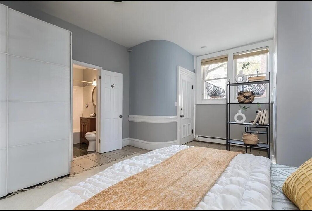351 Dorchester Ave in Boston, MA - Building Photo