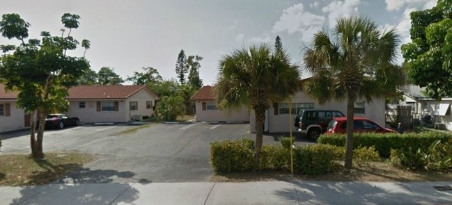 3408 Riverside Dr in Coral Springs, FL - Building Photo - Building Photo