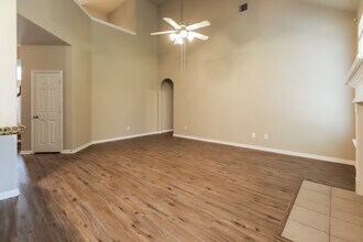 16615 N Quadrant Ct in Crosby, TX - Building Photo - Building Photo