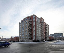 Liberty Tower in Markham, ON - Building Photo