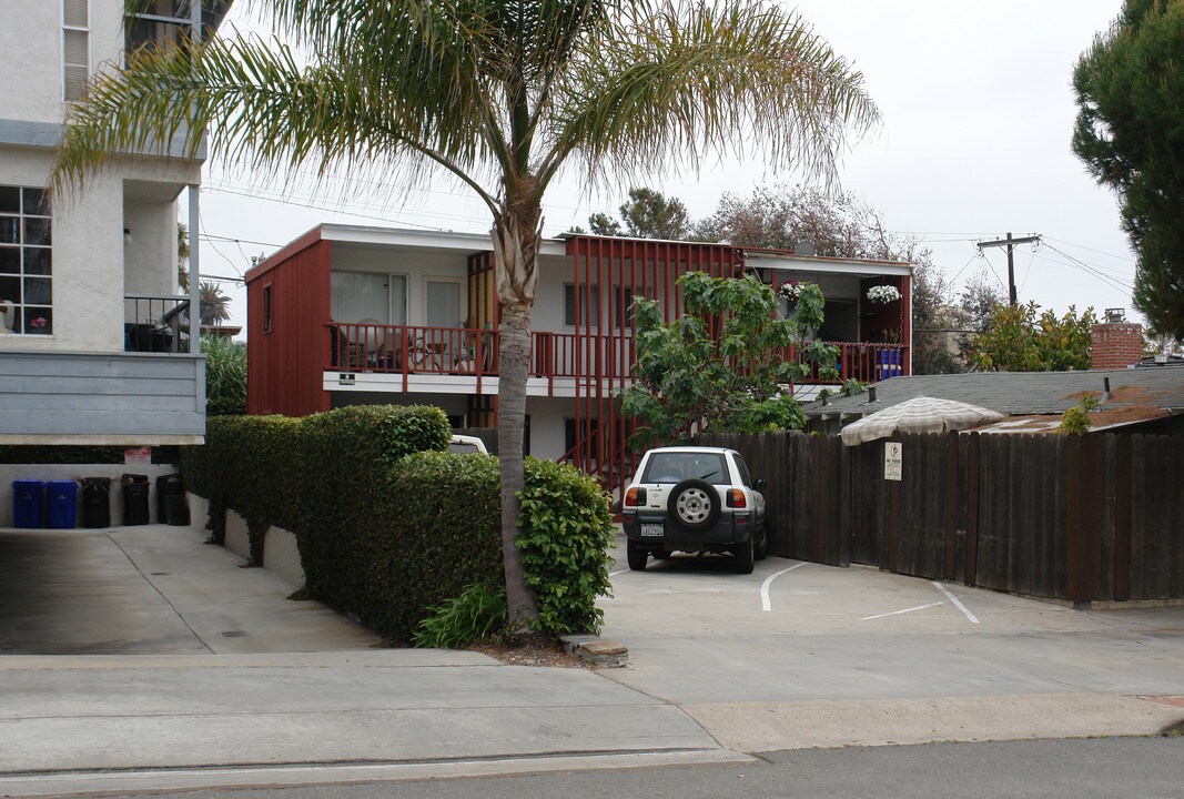 305 Bonair St in La Jolla, CA - Foto de edificio