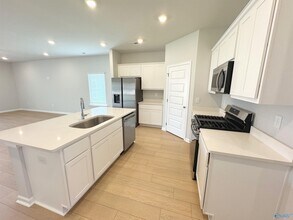 28550 Whitehall Ln in Madison, AL - Building Photo - Building Photo
