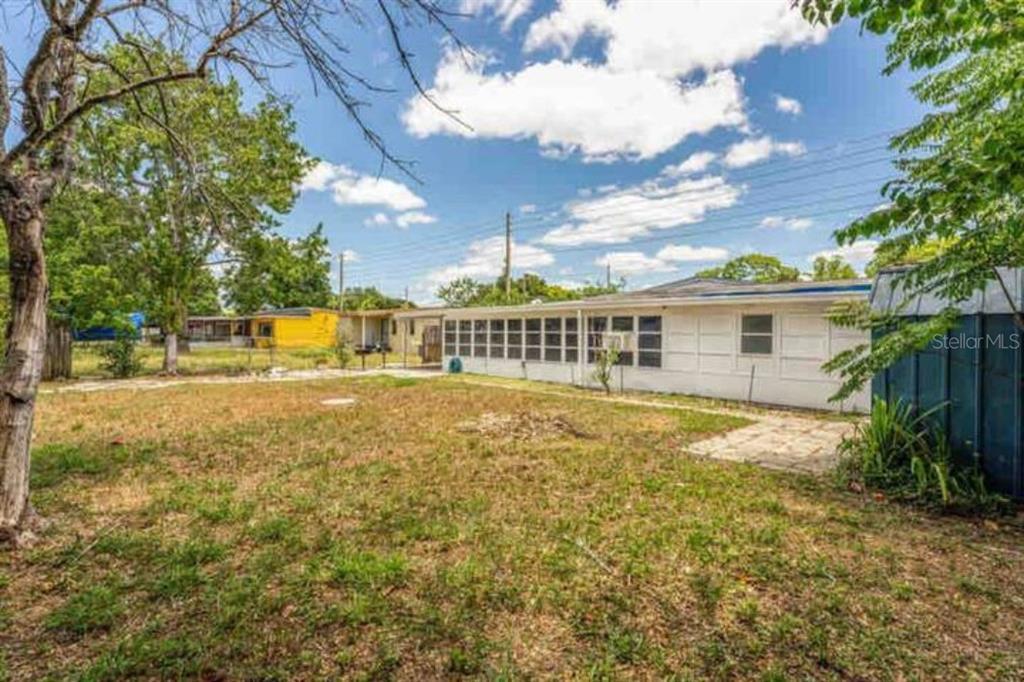 1214 N Pine Hills Rd, Unit 2 in Orlando, FL - Building Photo