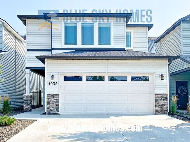 property at 1939 E Ringneck St