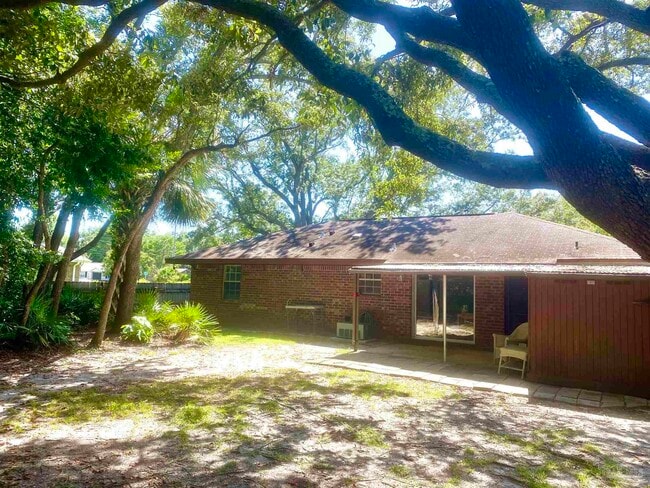 1422 College Pkwy in Gulf Breeze, FL - Building Photo - Building Photo