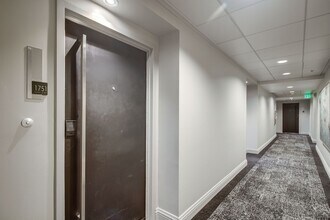 425 W Beech St in San Diego, CA - Building Photo - Building Photo