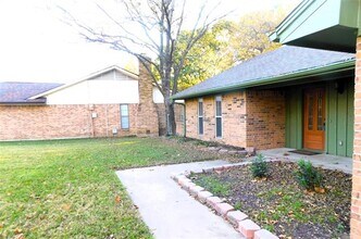 2914 N Ricketts St in Sherman, TX - Building Photo - Building Photo
