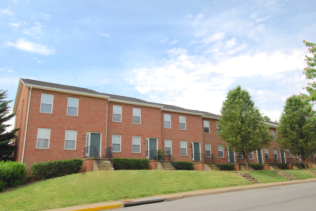 LIMESTONE PLACE in Winchester, VA - Foto de edificio