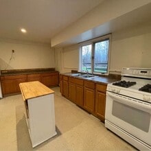 165 Kendall Ave, Unit 2 in Ithaca, NY - Building Photo - Building Photo