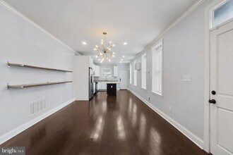 11 N East Ave in Baltimore, MD - Building Photo - Building Photo