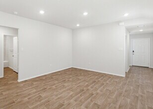 2856 Panther Spg in New Braunfels, TX - Building Photo - Building Photo