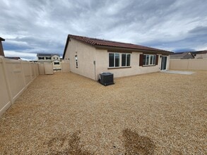 4254 W Avenue J5 in Lancaster, CA - Building Photo - Building Photo