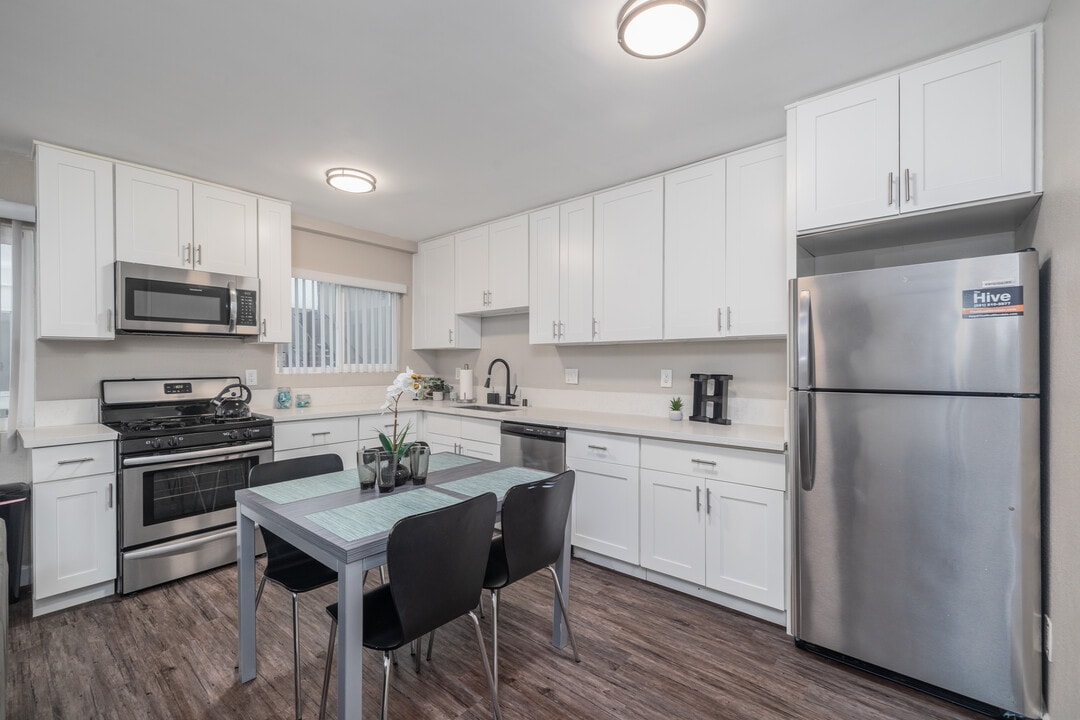 USC Student Housing - The Hive On Ellendale in Los Angeles, CA - Foto de edificio