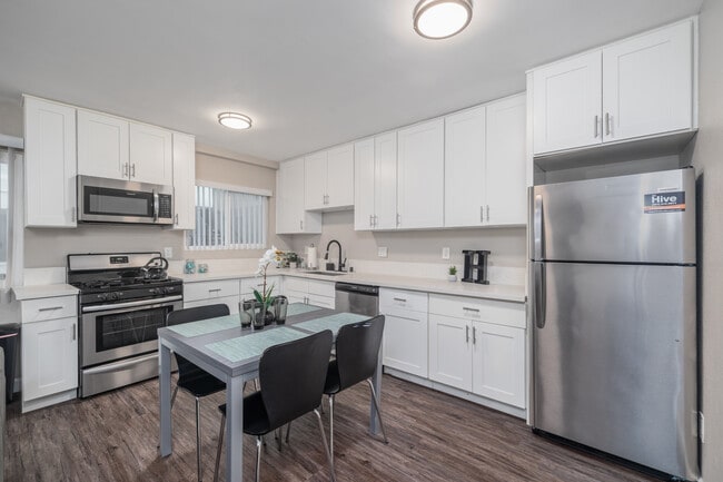 USC Student Housing - The Hive On Ellendale
