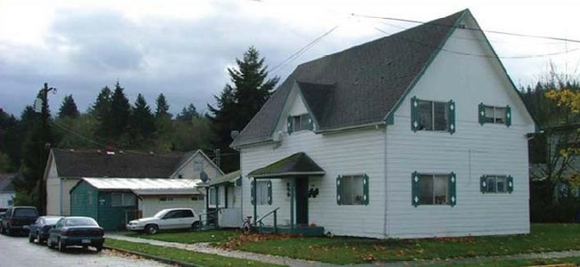 302 E Magnolia St in Centralia, WA - Building Photo - Building Photo