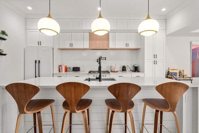 75 Old Harbor St in Boston, MA - Building Photo - Building Photo