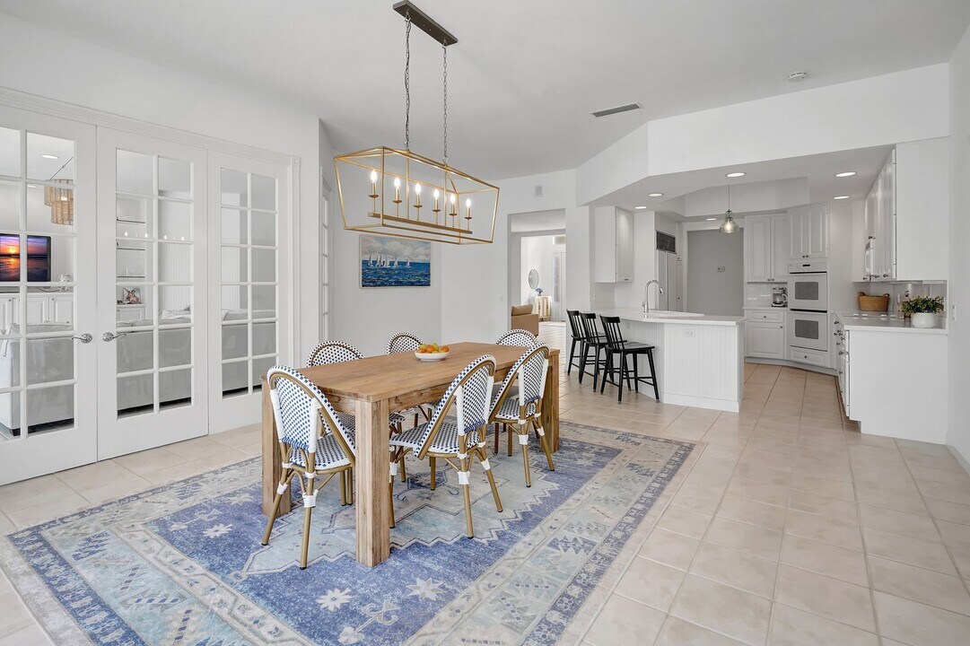 3727 Guadiato Ct in Naples, FL - Building Photo