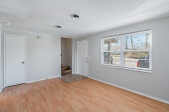 302 Wakefield Rd in Knoxville, TN - Building Photo - Building Photo