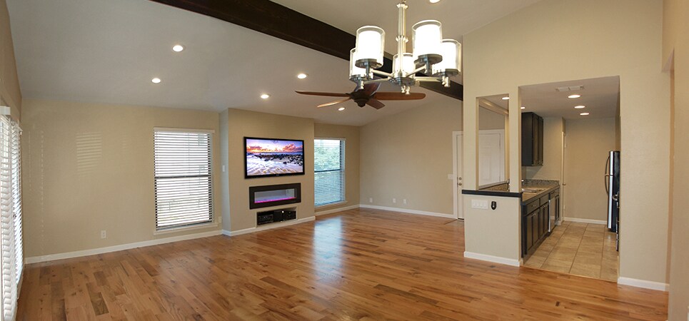6723 Eastridge Dr in Dallas, TX - Foto de edificio