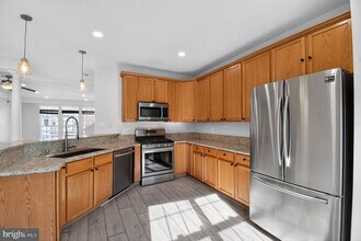 16567 Bramblewood Ln in Woodbridge, VA - Building Photo - Building Photo