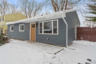 7891 Areopagitica Ave in Bridgeport, NY - Building Photo - Building Photo