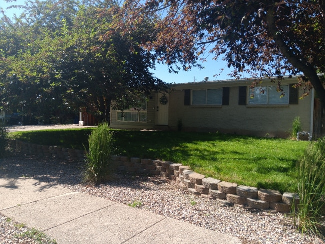 property at 7 E Diamond St