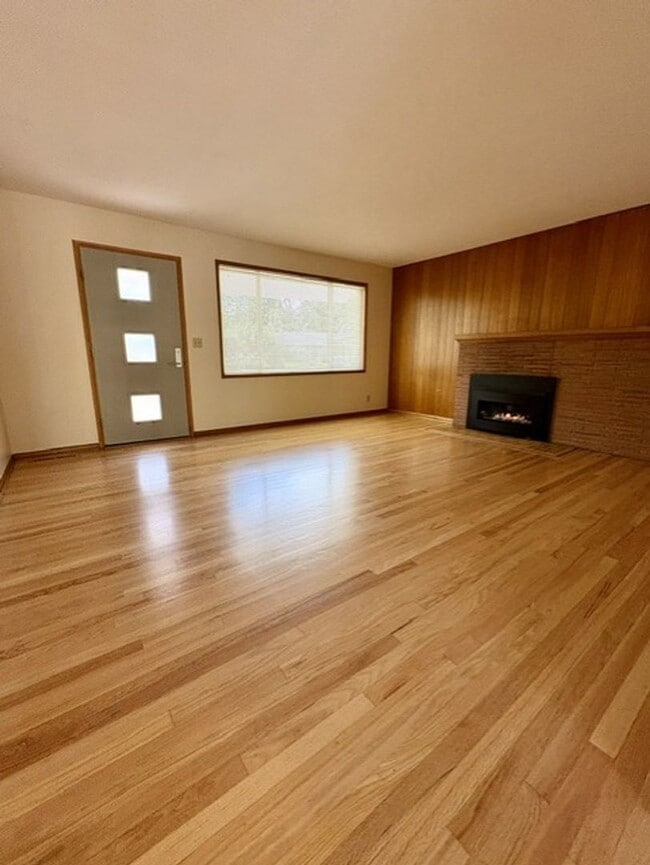 property at 12615 SW Glenhaven St