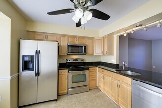 18927 Birdseye Dr in Germantown, MD - Building Photo - Building Photo