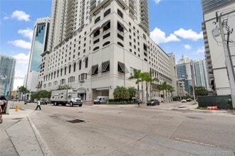 999 SW 1st Ave, Unit 266 in Miami, FL - Building Photo - Building Photo
