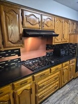 1108 Waterview Ln, Unit 403 in Desoto, TX - Building Photo