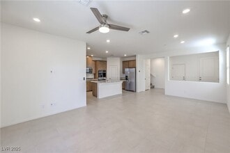 12439 Parkscene Pl in Las Vegas, NV - Foto de edificio - Building Photo