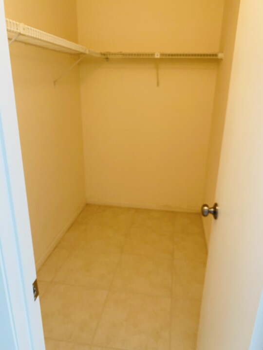 9370 SW 8th St in Boca Raton, FL - Building Photo