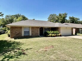 609 Ann Ave in Ada, OK - Building Photo