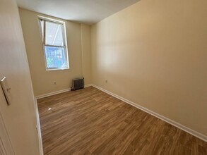 654 E 188th St-Unit -First Floor in Bronx, NY - Building Photo - Building Photo