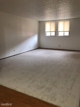 4445 Mobile Dr in Columbus, OH - Building Photo - Building Photo