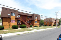 2-4 W Leeds Ave in Pleasantville, NJ - Foto de edificio - Building Photo