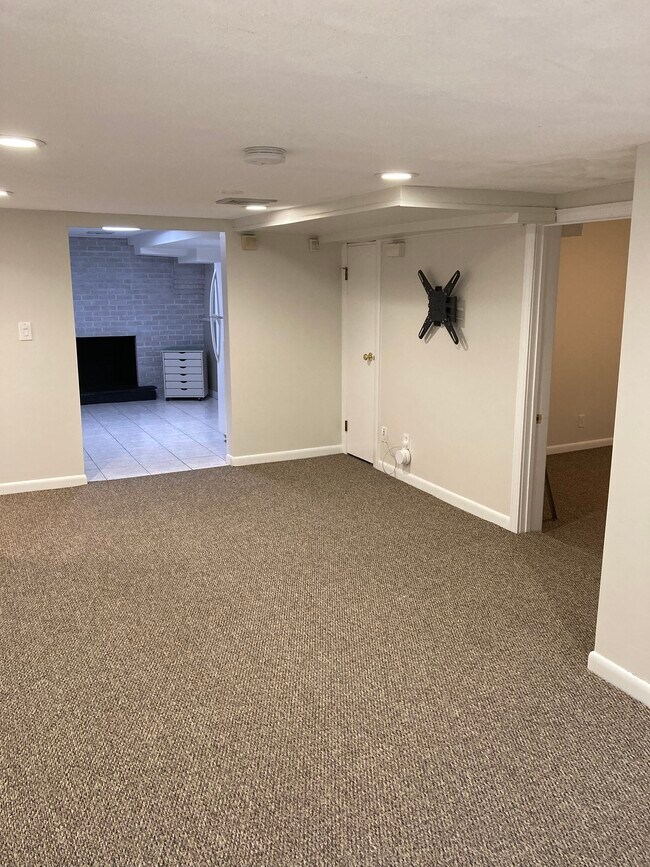 6 Kenyon St, Unit 2