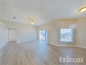 4412 Windmill Pointe Dr in Plant City, FL - Foto de edificio - Building Photo