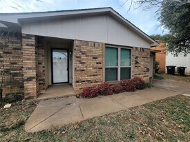 7724 Val Verde Dr in Fort Worth, TX - Building Photo